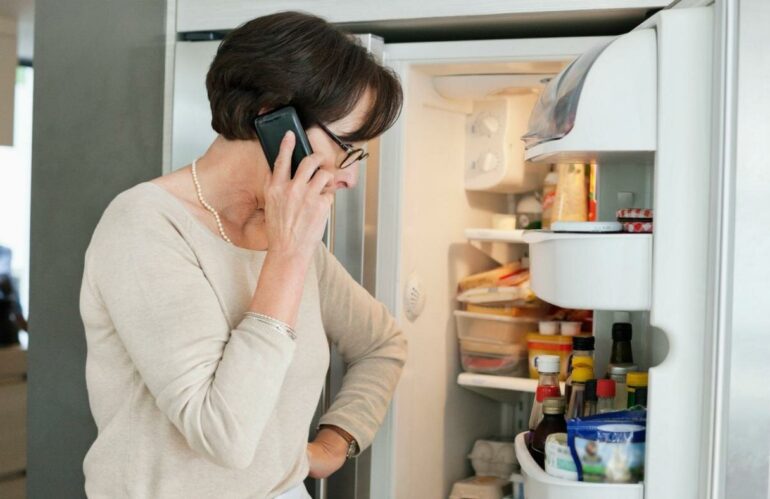 Почему холодильник не морозит: причины, диагностика и способы ремонта